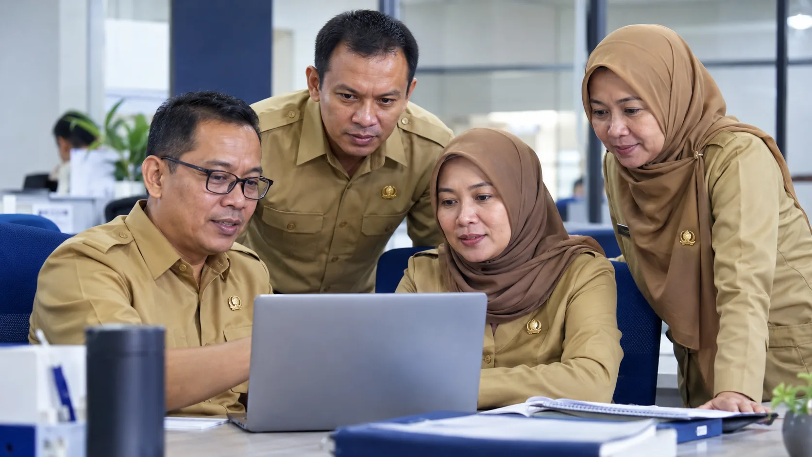 Ilustrasi ASN Kemendagri WNI berseragam khaki berkolaborasi dalam kegiatan belajar